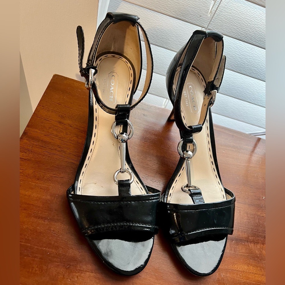 Coach Black Patent 2” Peeptoe Sandals Heels Size 8 B